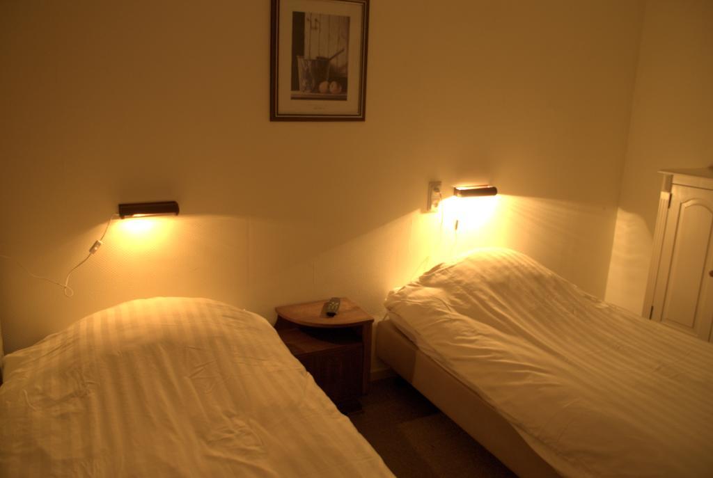 Hotel "De Steenen Man" Zurich Стая снимка