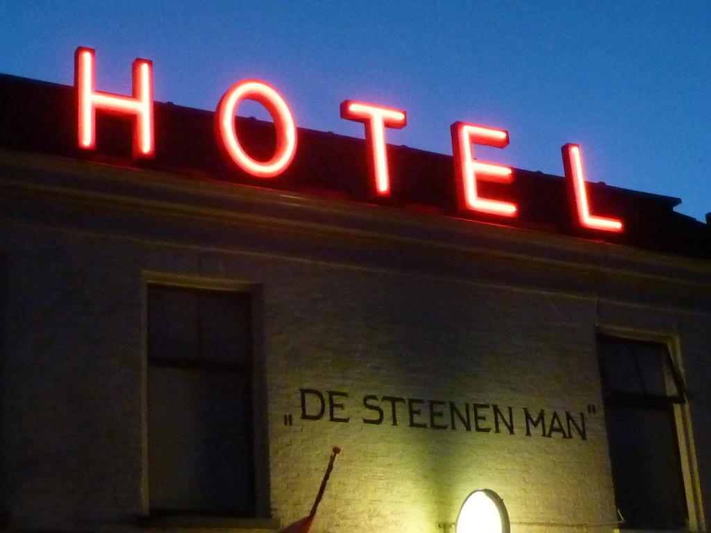 Hotel "De Steenen Man" Zurich Екстериор снимка