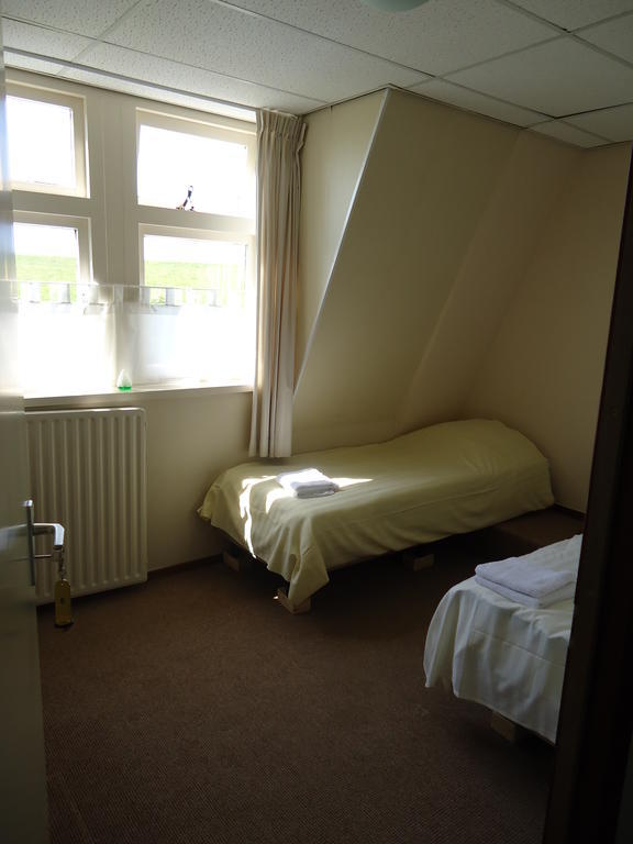 Hotel "De Steenen Man" Zurich Стая снимка